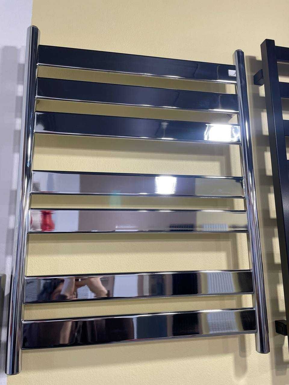 Дизайнерська рушникосушка Zehnder Zeta 800x600
