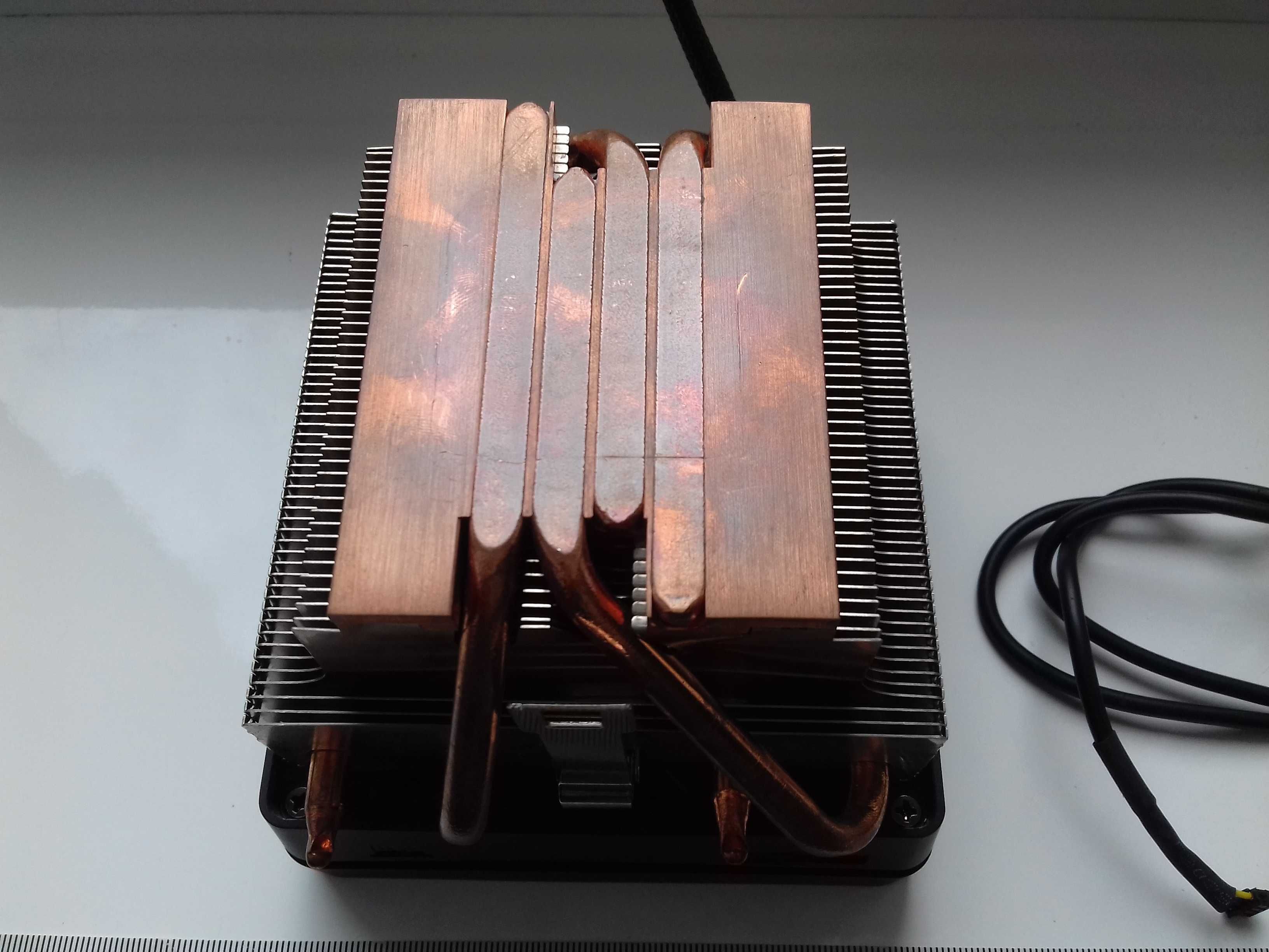 AMD Wraith Prism chłodzenie z kablem do kontroli oświetlenia ARGB, CPU