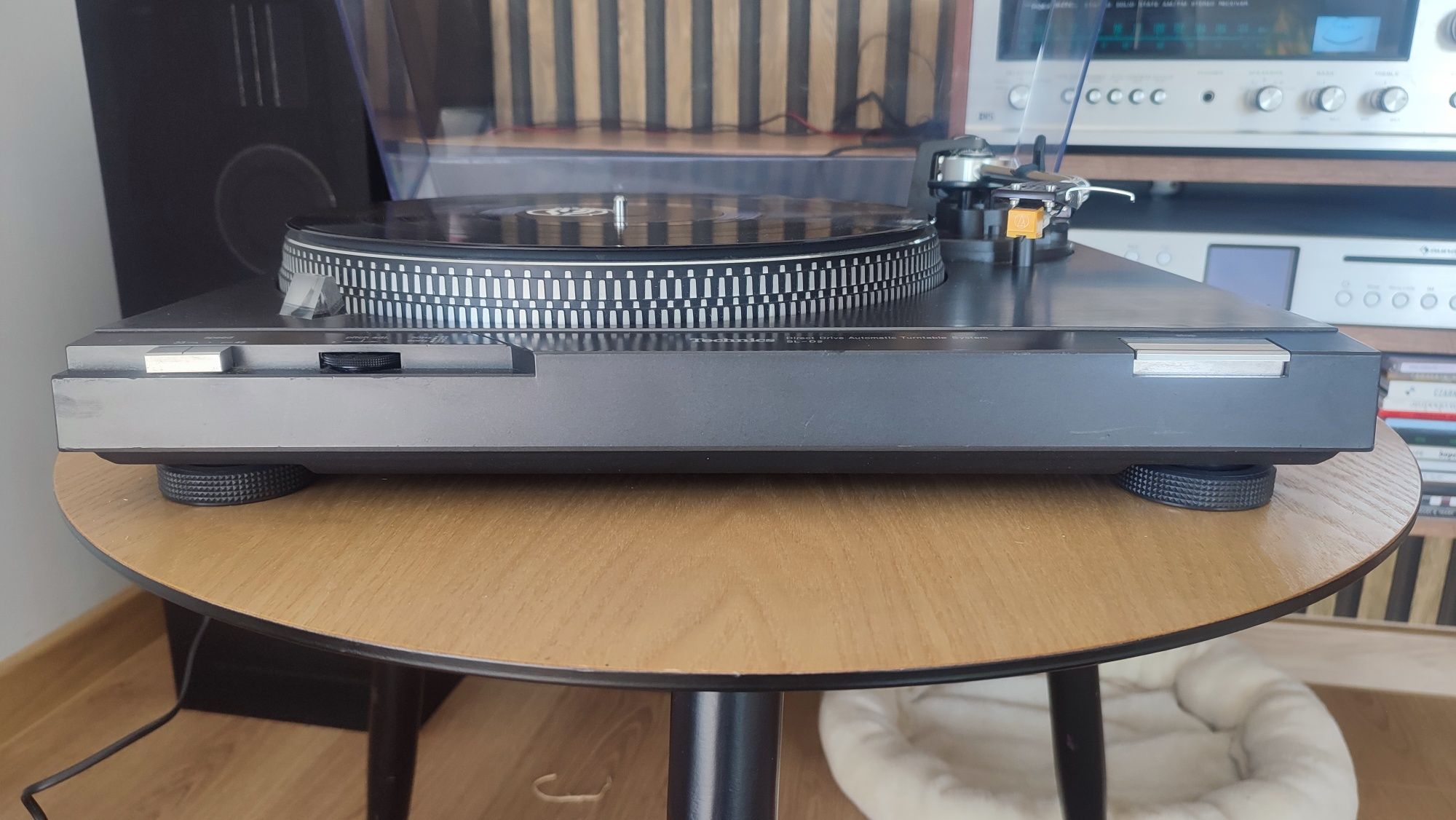 Gramofon Technics SL-D2