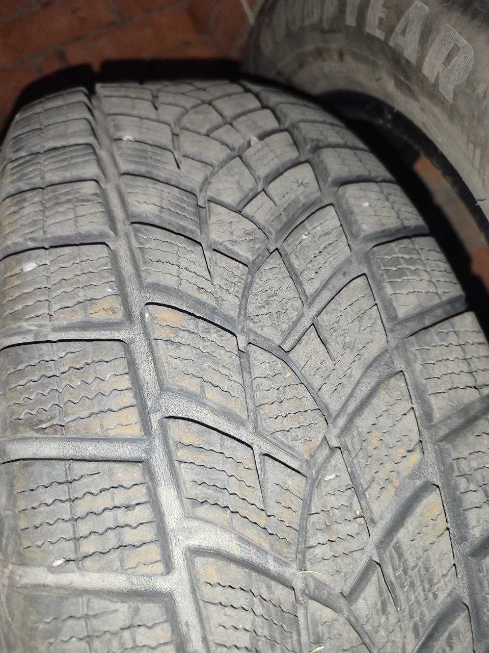 Зимові шини Goodyear Ultra Grip 225/65 R17 ICE SUV