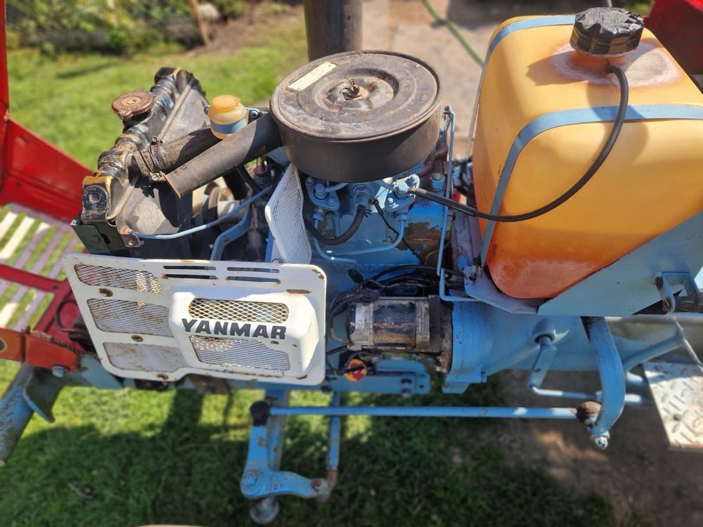 Трактор Yanmar ум 2000