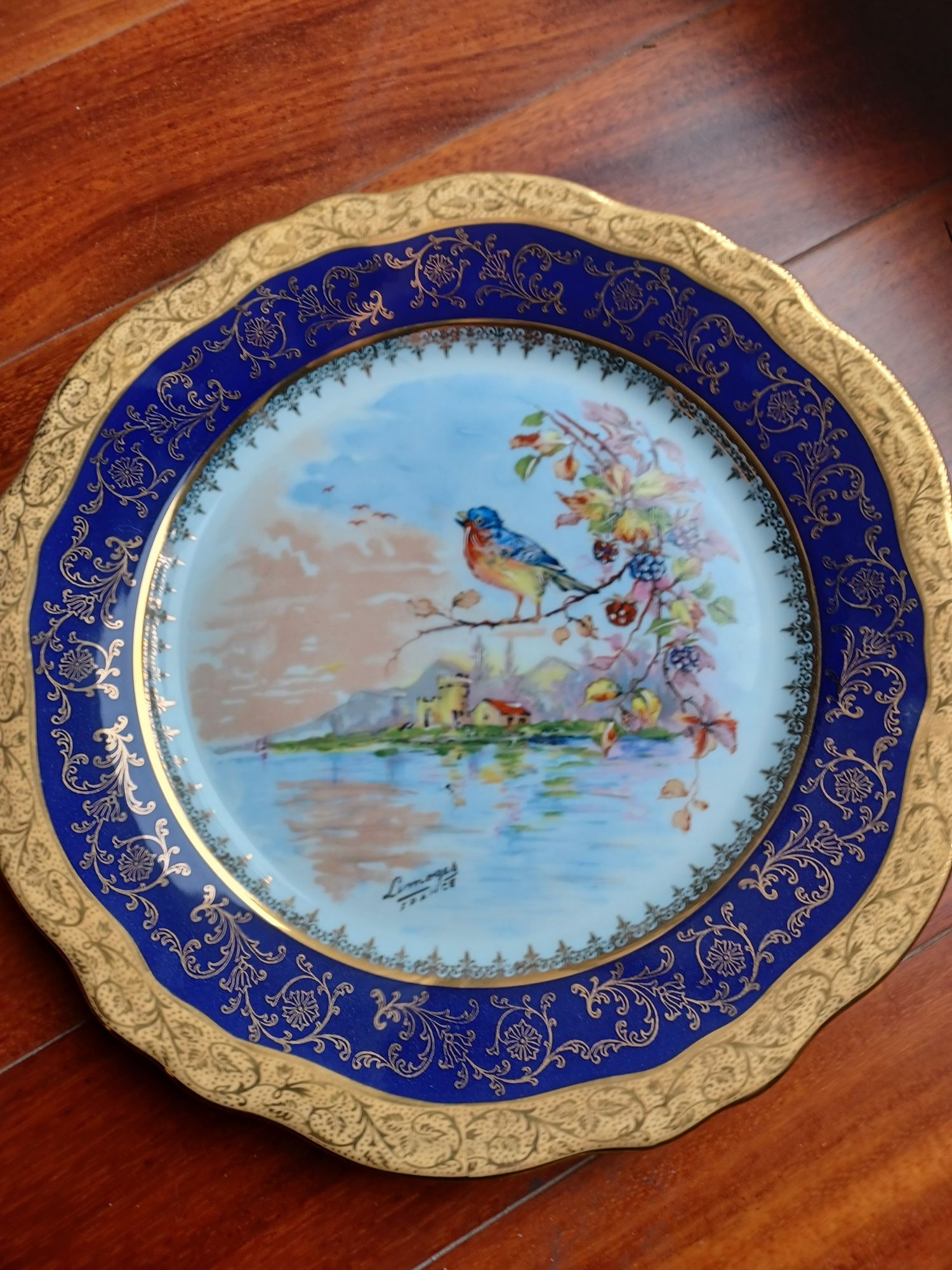 Pratos 25cm porcelana Limoges pintado à mão e ouro