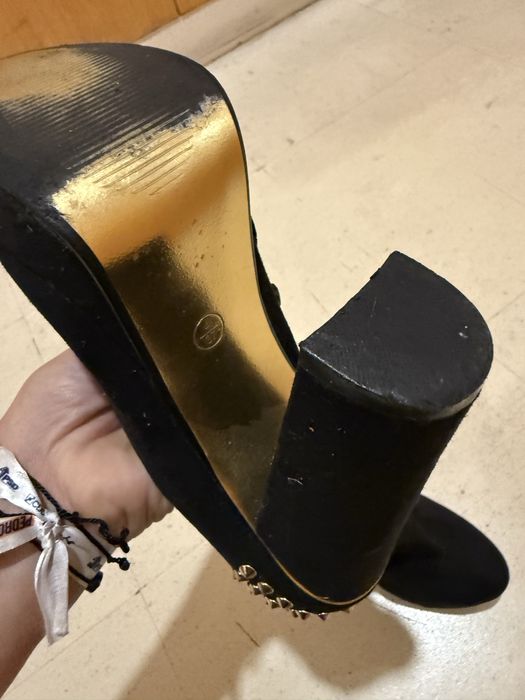 Botins novos, tamanho 37