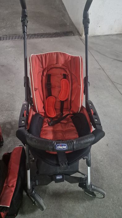 Carrinho de bebe trio living Chicco