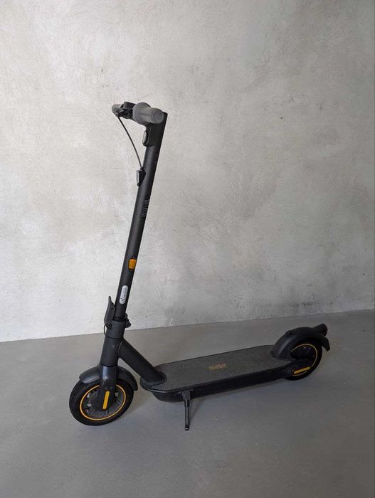 Ninebot Kick Scooter MAX G30E II