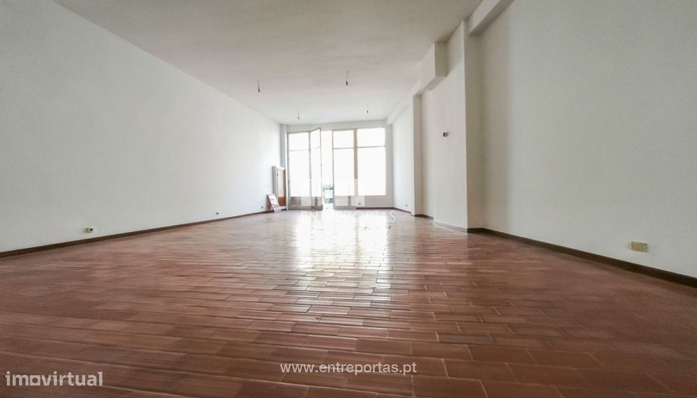 Arrendamento de loja em Monserrate, Viana do Castelo.
