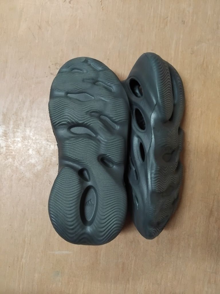 Adidas foam rnnr