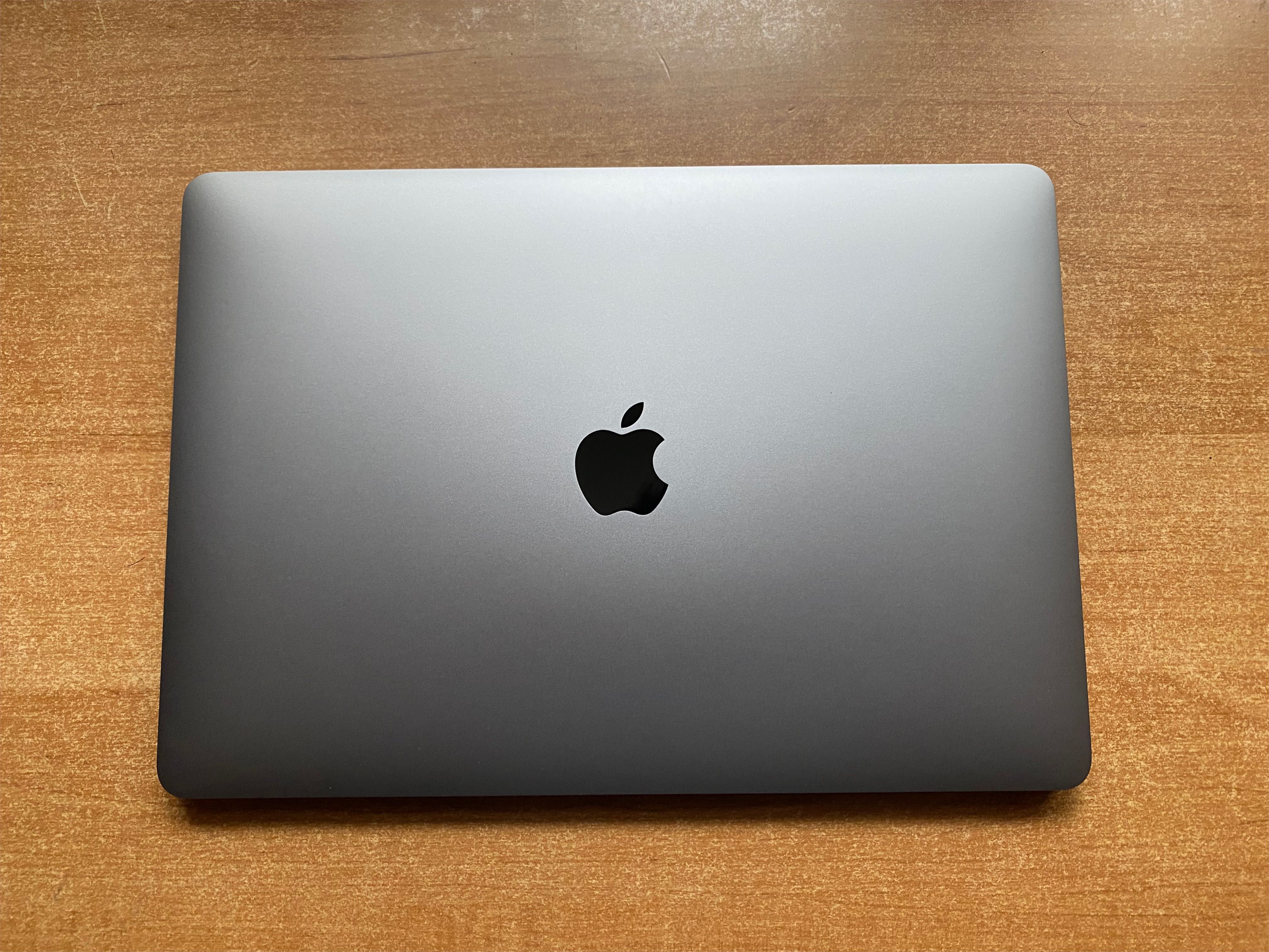 MacBook Pro 13 2020 i5 quad 2GHz/16GB RAM/512GB SSD/bateria 200 cykli