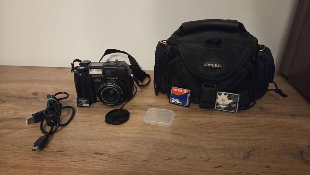 Aparat Olympus C5050