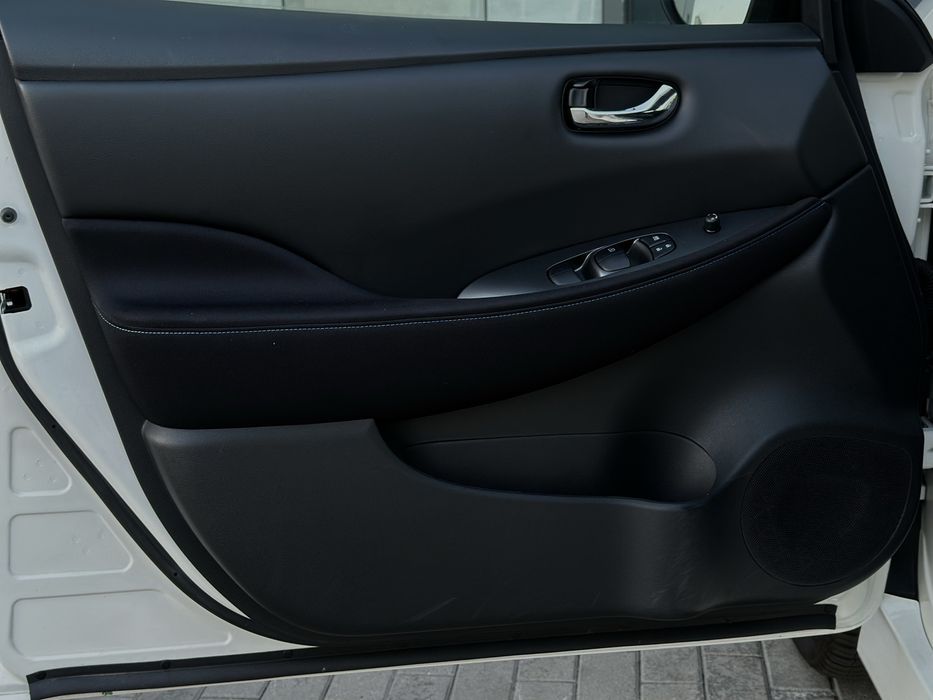 Nissan Leaf 2019 року з оригінальним пробігом 35 тис.км