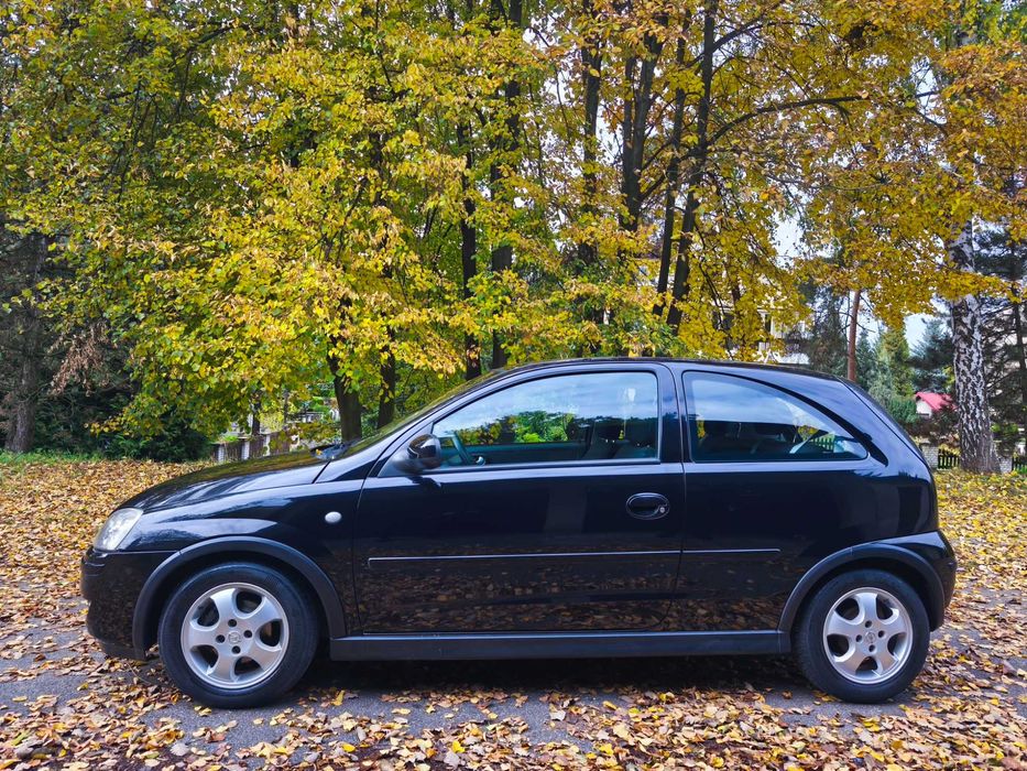 Opel Corsa ,bogate wyposażenie,oryginalany lakier