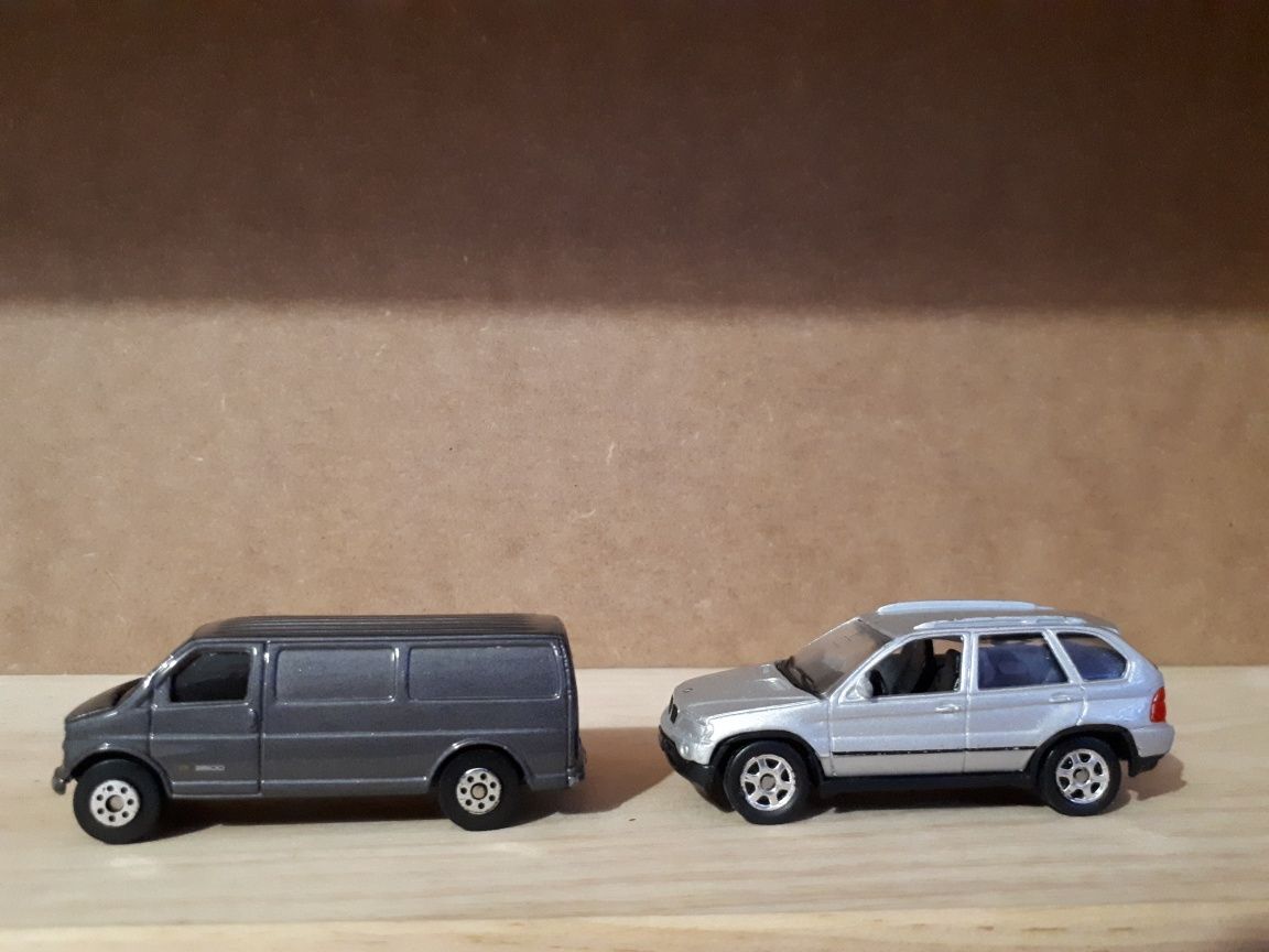 Lote de 4 carros 1/64