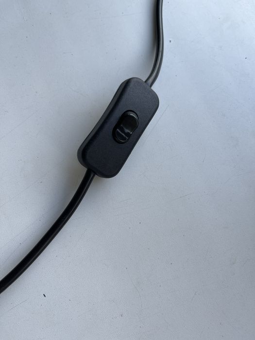 Czarny metalowy kinkiet scandi industrialny