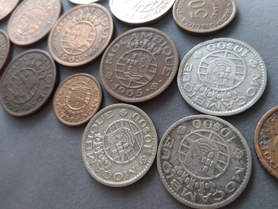 Lote de moedas de Moçambique