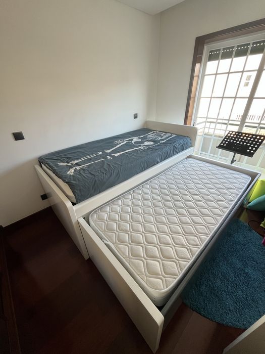 Cama + secretária
