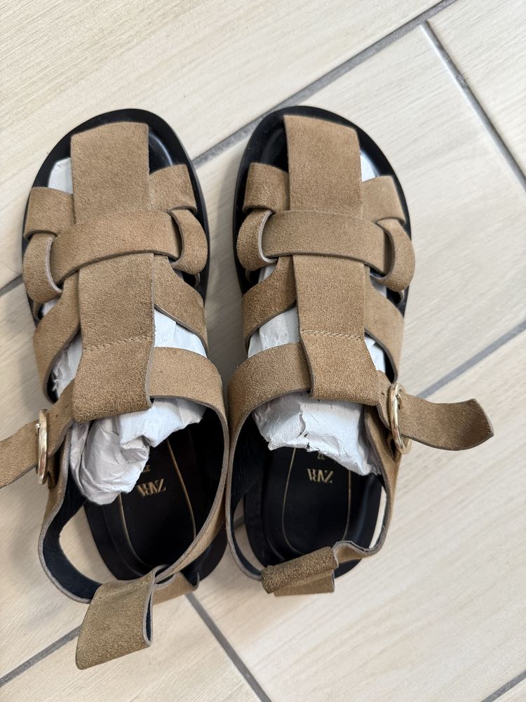 Сандалі шкіряні  Zara 37р