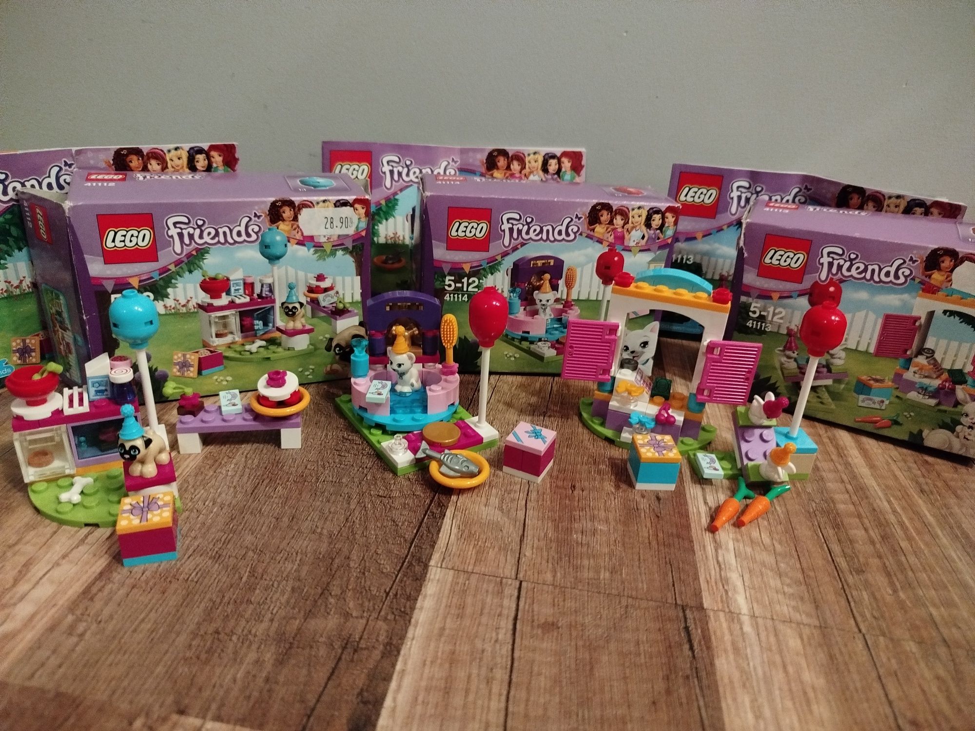 LEGO friends:imprezowe ciasta,imprezowa stylizacja,sklep z prezentami
