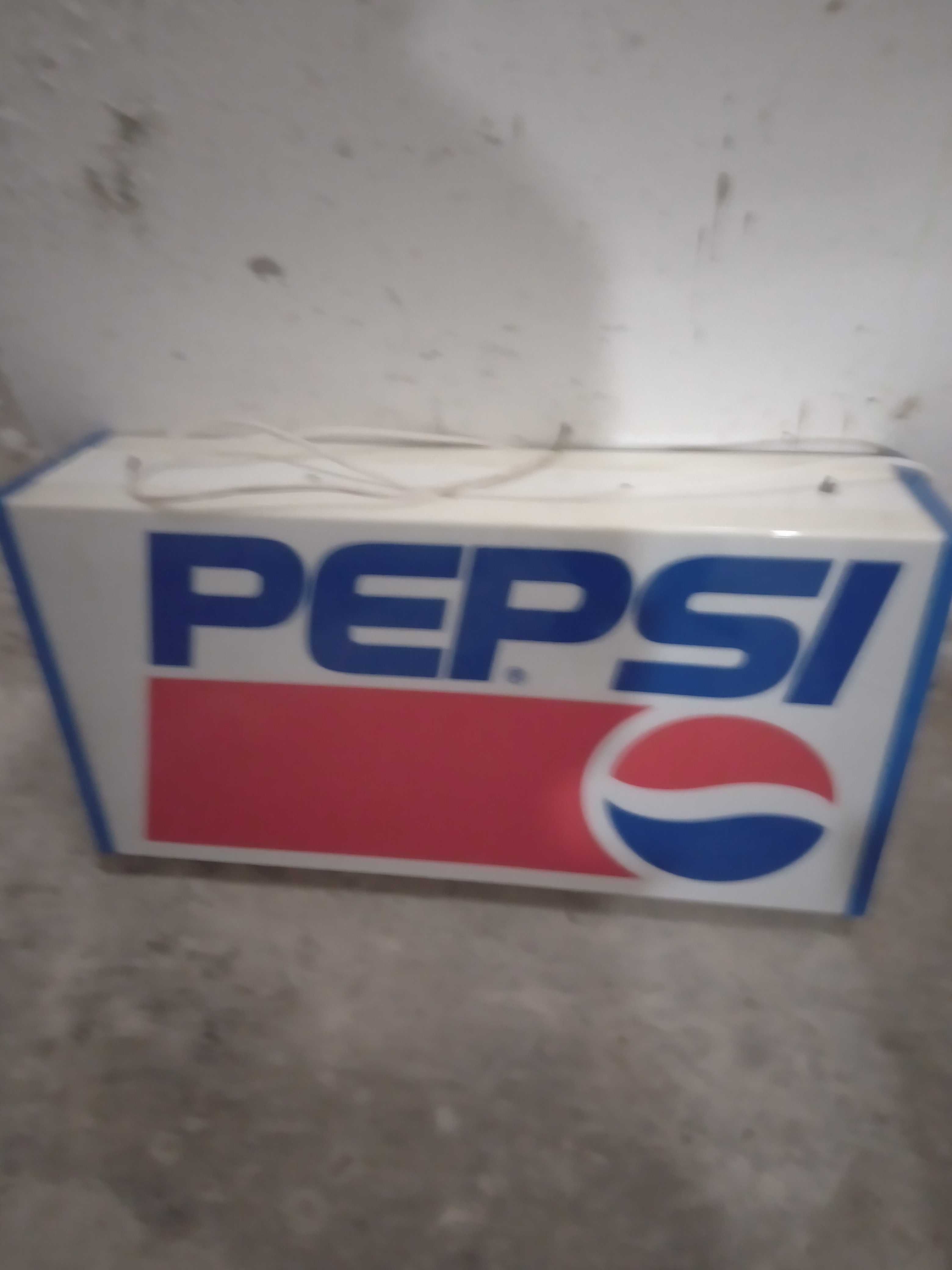 Podswietlana reklama PEPSI