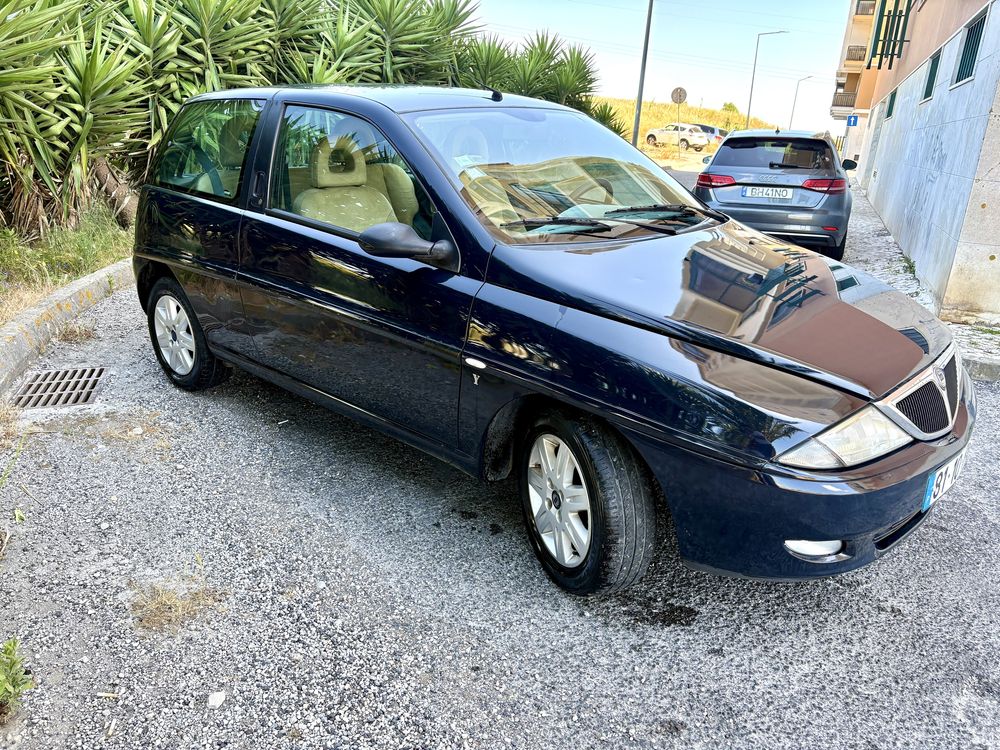 lancia ypsilon apenas 160 mil km como novo com AC