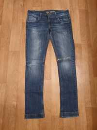 Spodnie jeansowe , z dziurą na kolanie , roz 40