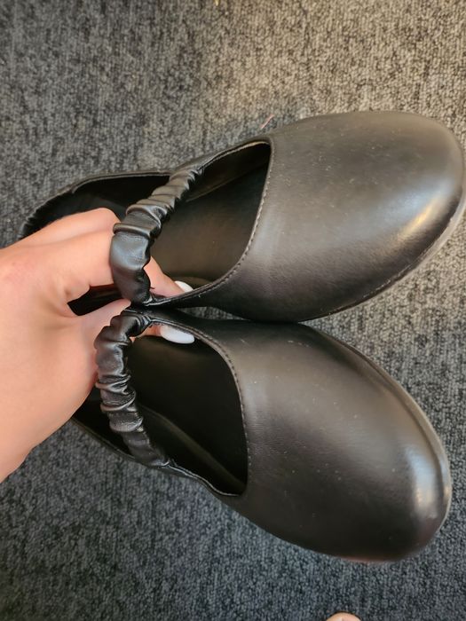 Czarne balerinki do pracy 38