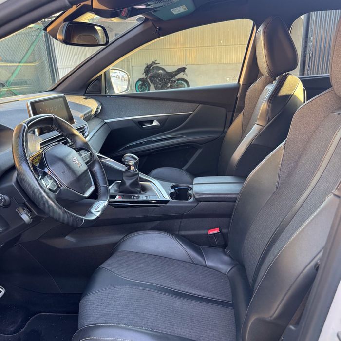 Peugeot 5008 GT-line 7 lugares