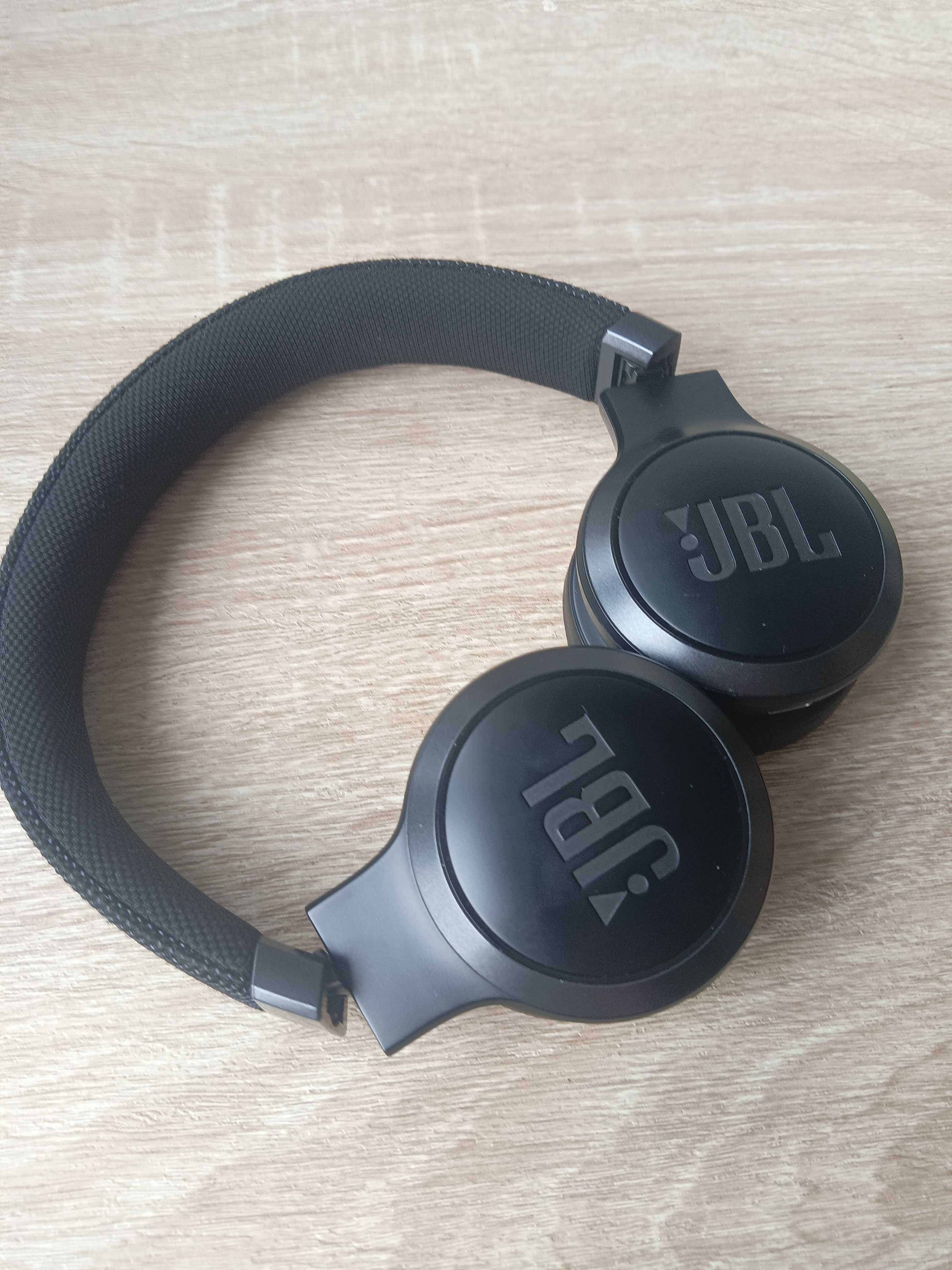 Słuchawki bezprzewodowe JBL Live 460NC