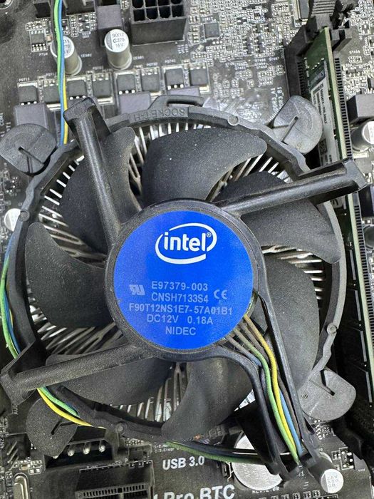 Материнська плата ASRock H81 Pro BTC 2.0