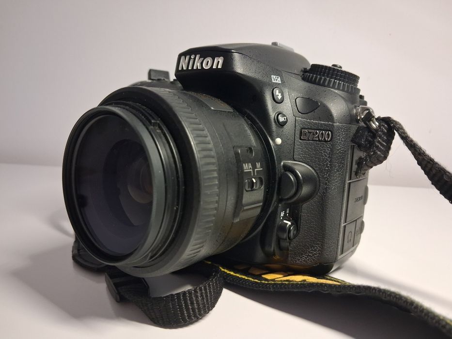 Zestaw Nikon D7200 + Nikkor 35mm f/1.8G +YN685 +statyw/ stan idealny