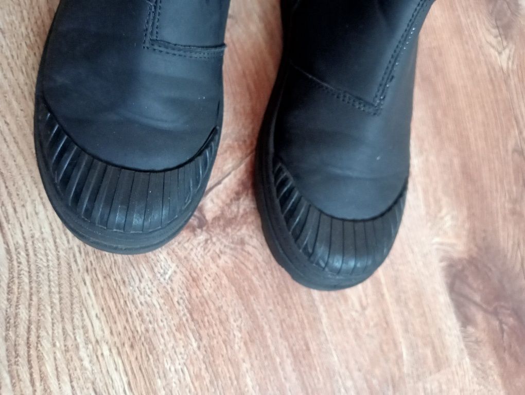 Reserved botki z elastyczną cholewka i na zamek r 36