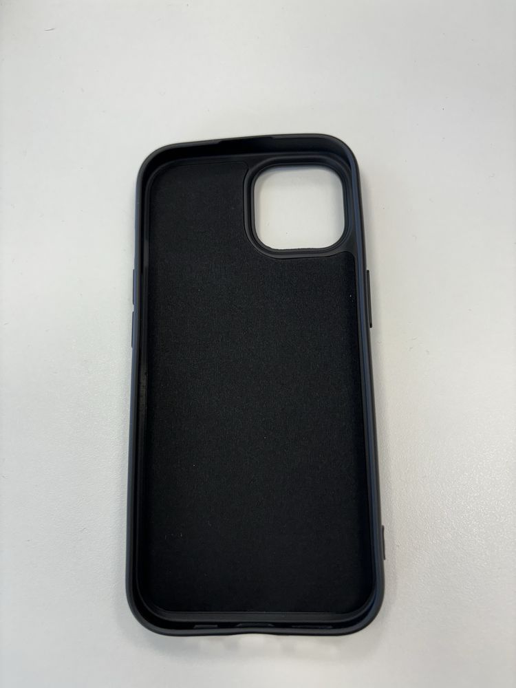 Capas Iphone 15 **Como Novas**