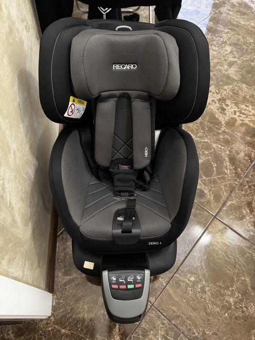 Автокрісло Recaro