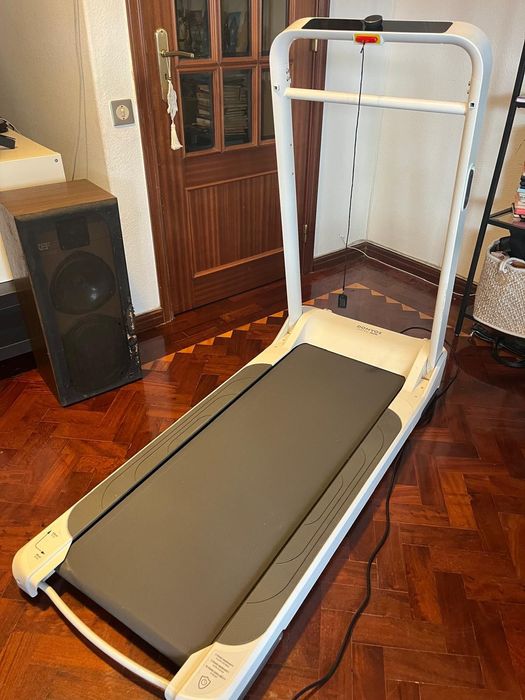 Passadeira de corrida praticamente nova (com garantia!)