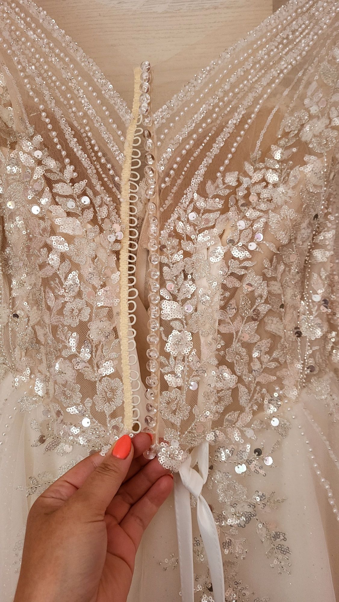 Suknia ślubna plus size