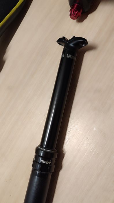 sztyca regulowana rockshox reverb + manetka