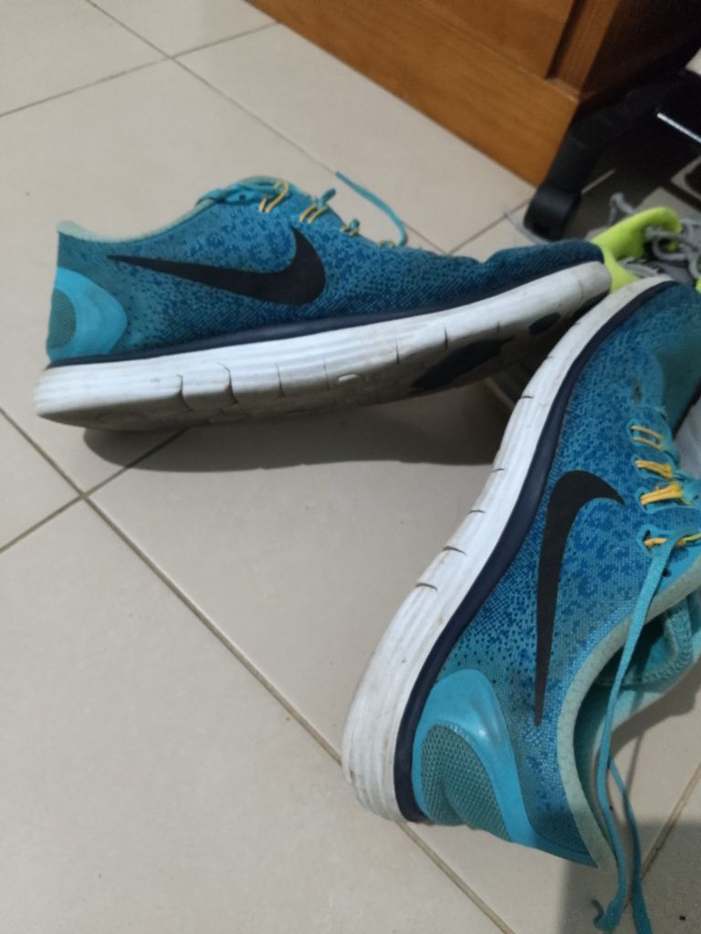 Vendo 2 pares de Sapatilhas Nike