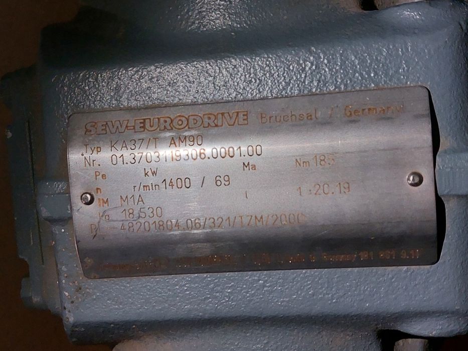 Przekładnia kątowa sew.  1 do 20,19 .  Motoreduktor
