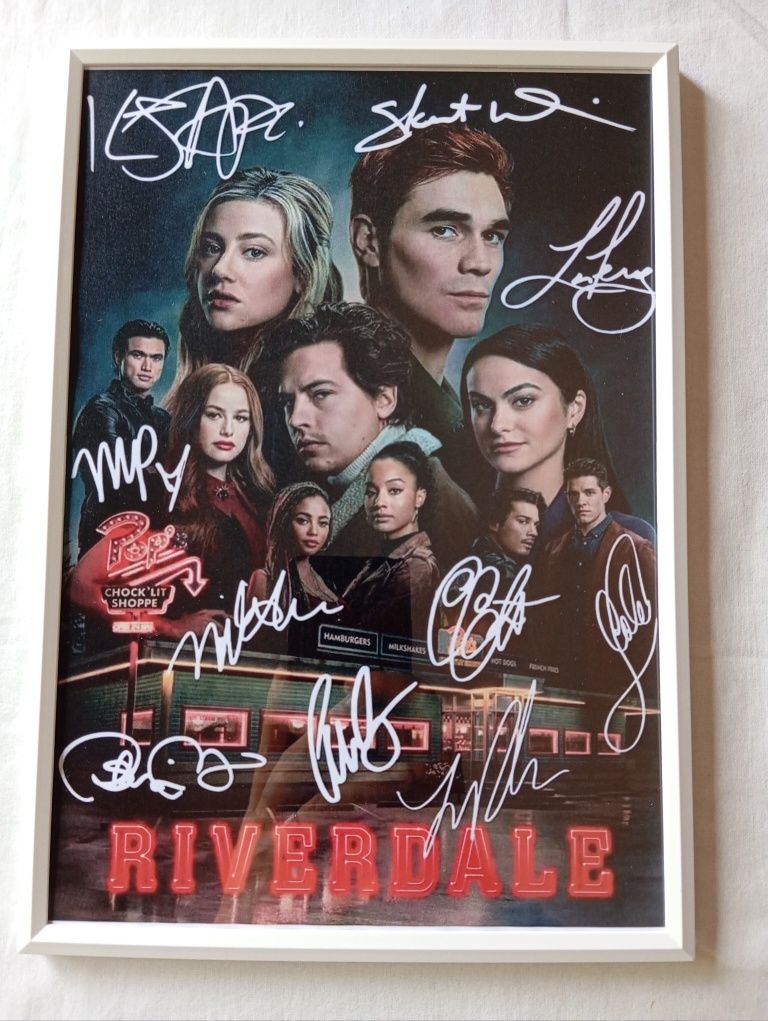 Moldura Série Riverdale com Autógrafos (A4)
