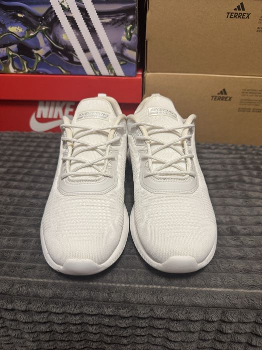 Жіночі кросівки Skechers BOBS 38,5(25см) оригінал