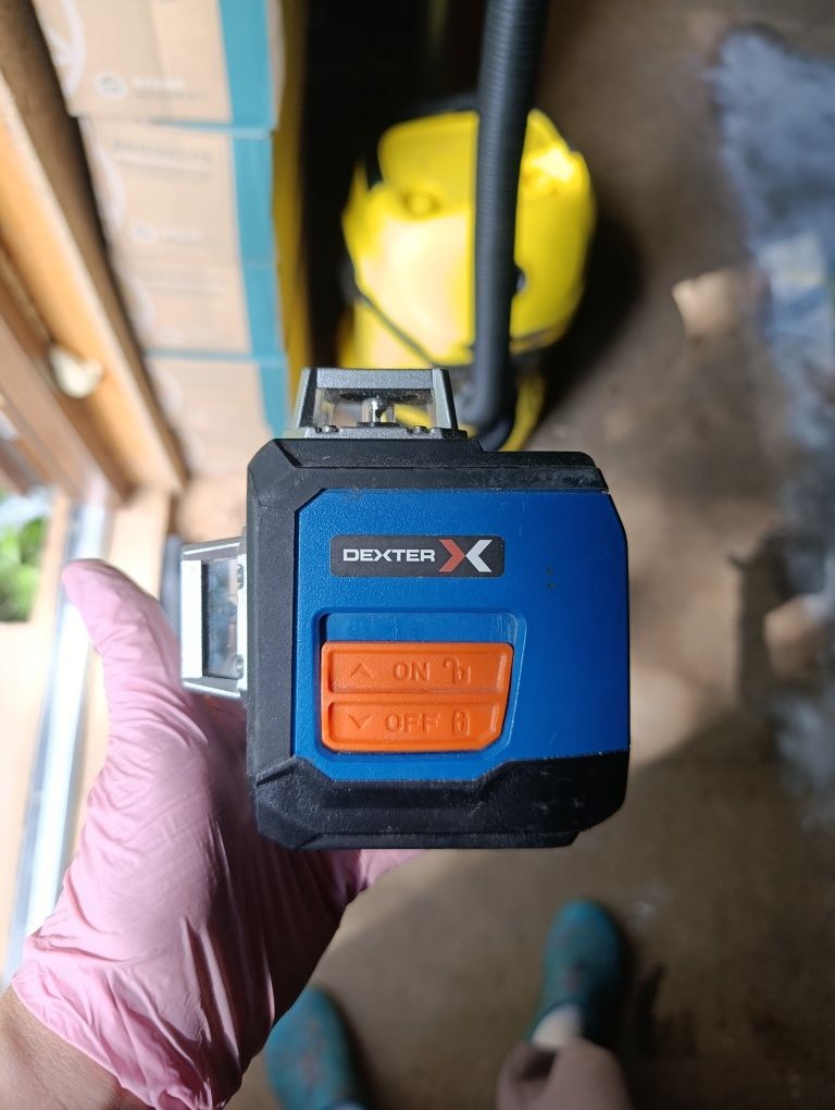Poziomica laserowa Dexter plus stojak
