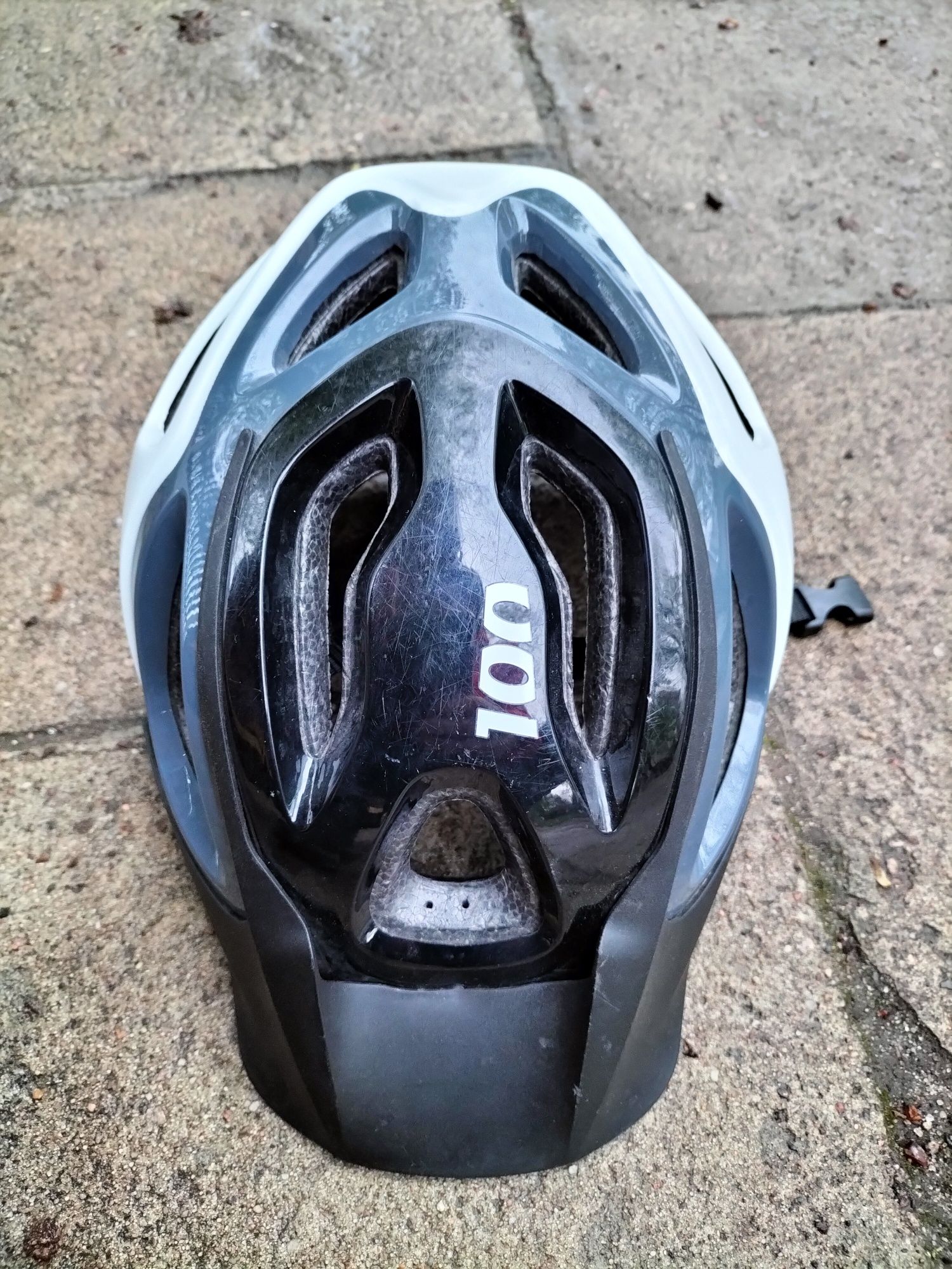 Kask rowerowy B-twin