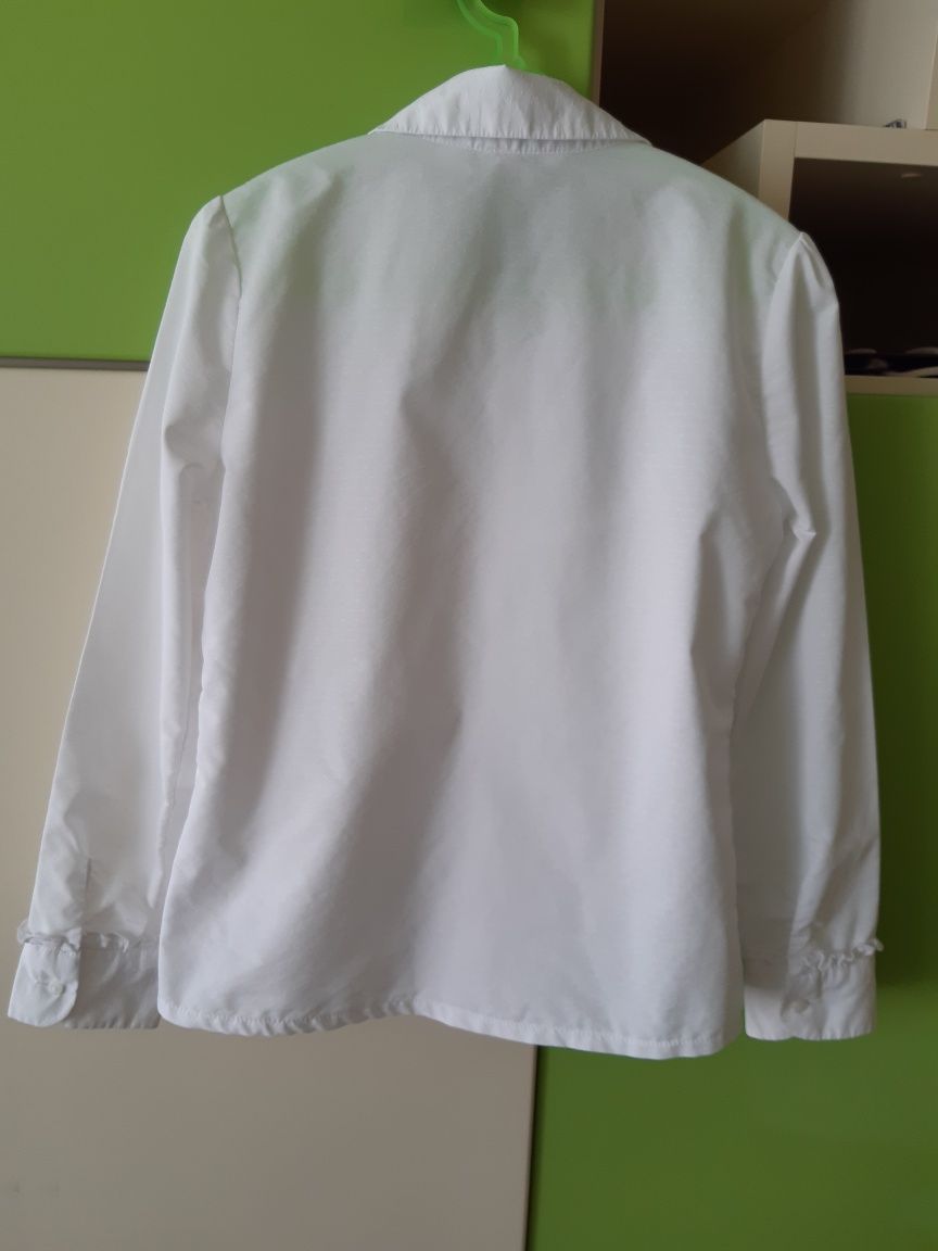 Школьная блузка / рубашка для девочки на 1 класс