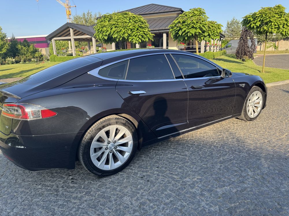 Продам Tesla model S