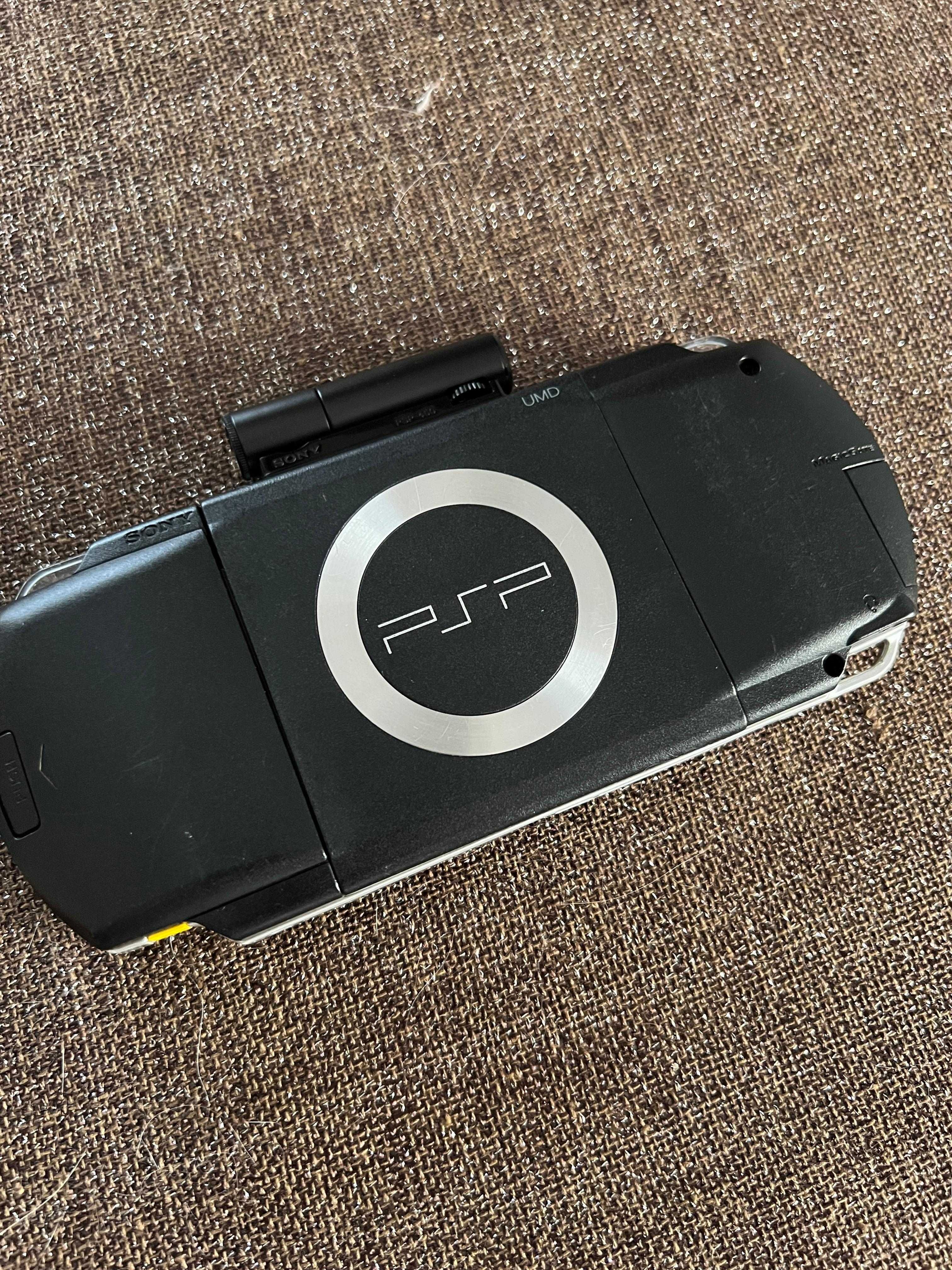 PSP com Carregador Original e Câmara PSP Eye