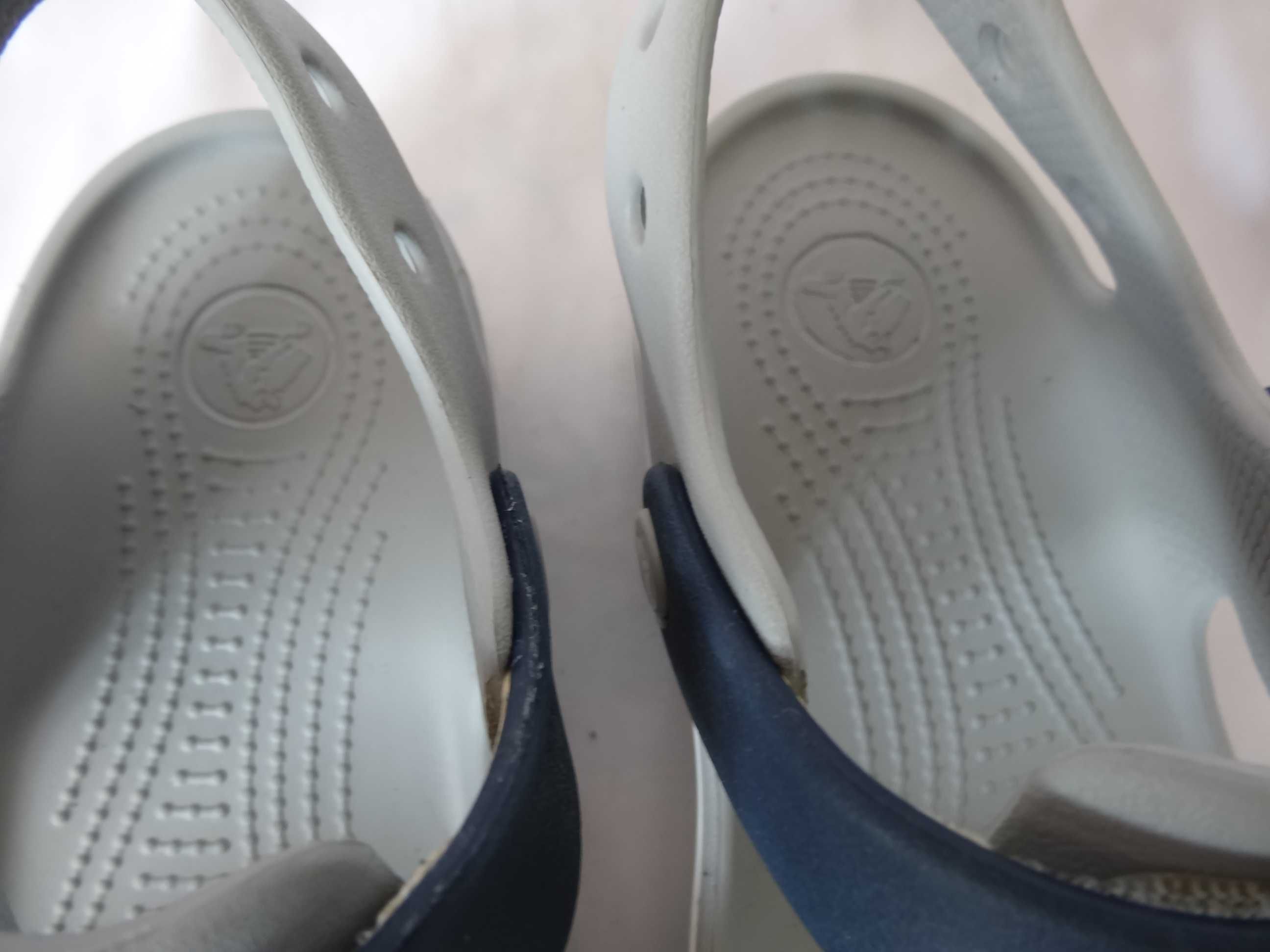 Sandały CROCS J3 roz 35 UNISEX Przypinki