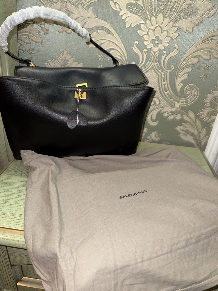 Balenciaga Rodeo Handbag Gold Buckle in Black