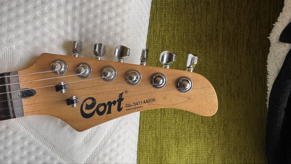 Gitara elektryczna Cort G-100