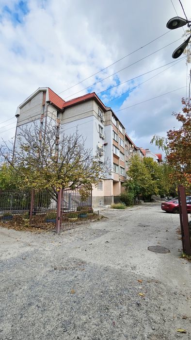 Продам, квартиру на 2 этаже, рядом гараж, ж/м Победа, рядом Сокол.