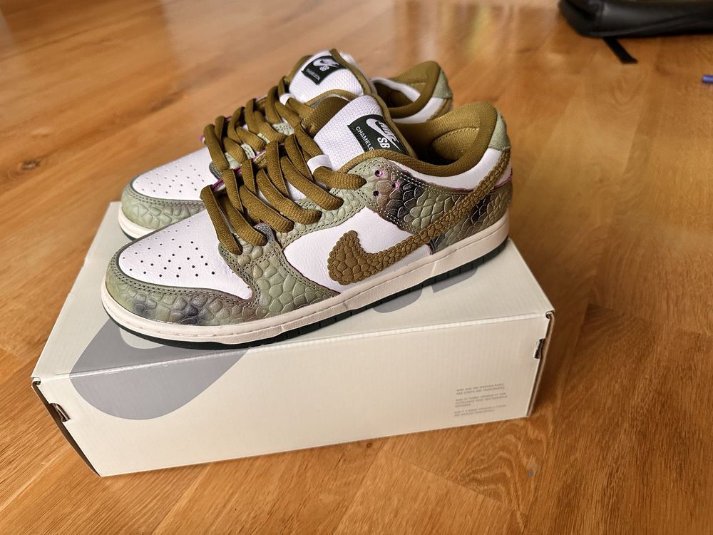 Nike dunk low SB CHAMELEON