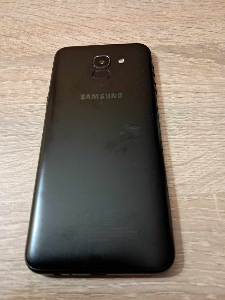 Smartfon Samsung J6